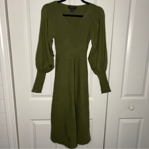 Rachel Zoe Olive Dress Size Medium Long Sleeve Fit Flare Vneck Green Designer - Picture 1 of 10